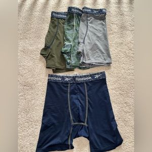 Reebok boxer briefs size youth xl (4 pairs)